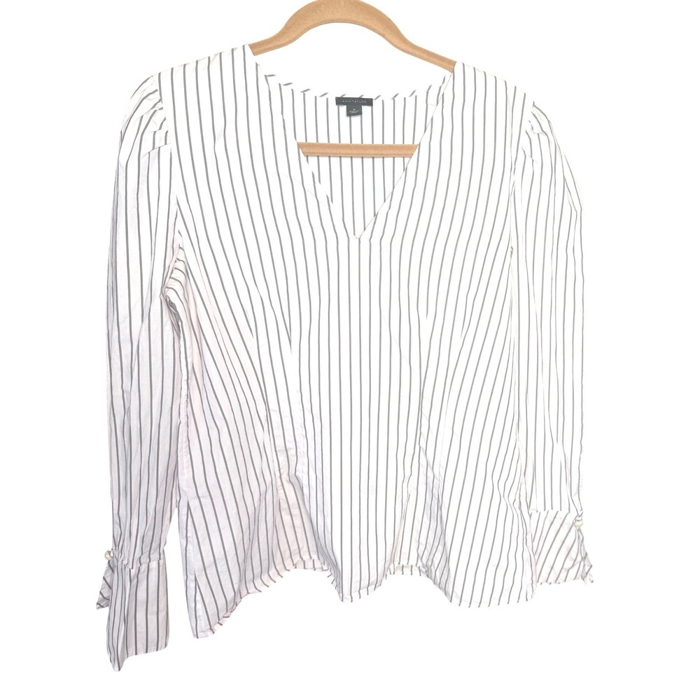 Ann Taylor Striped V-Neck Blouse White Grey Pearl Button Cuff Cotton Top Size 10